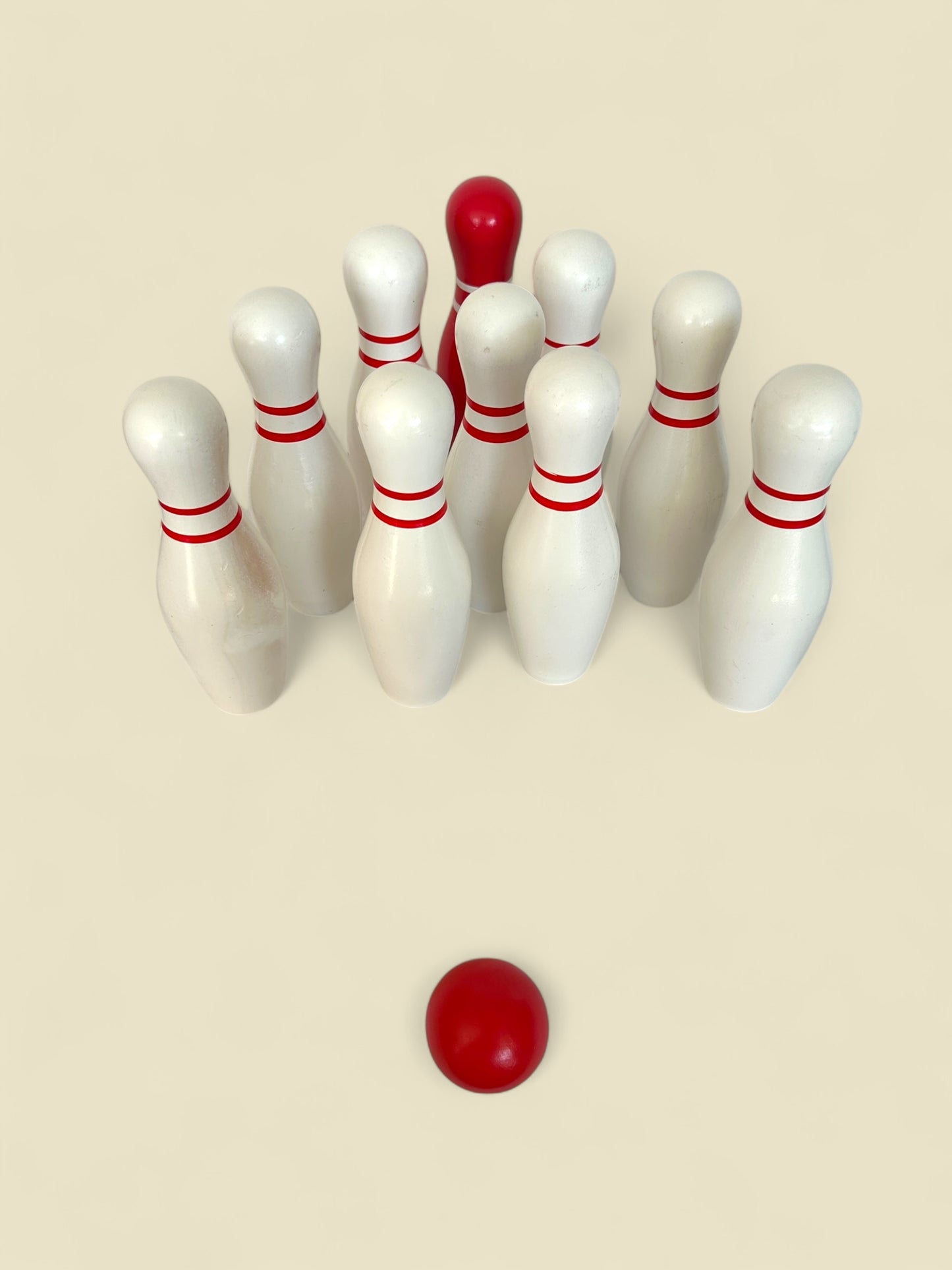 Bowlingspill i bjørketre