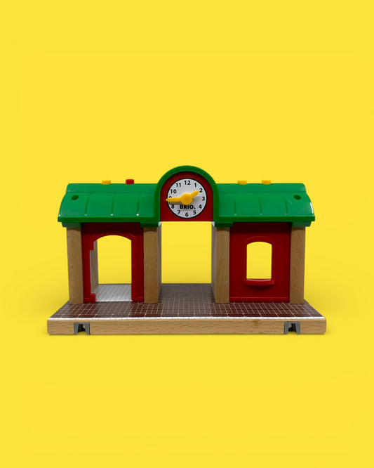 Brio stasjon med lyd og lys